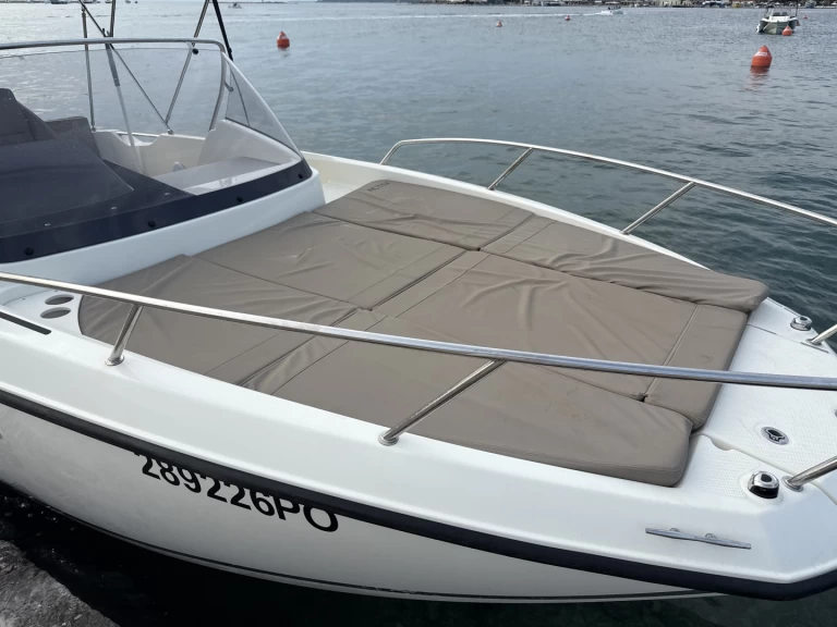 Quicksilver Activ 675 Sundeck da affittare a  Porec Port