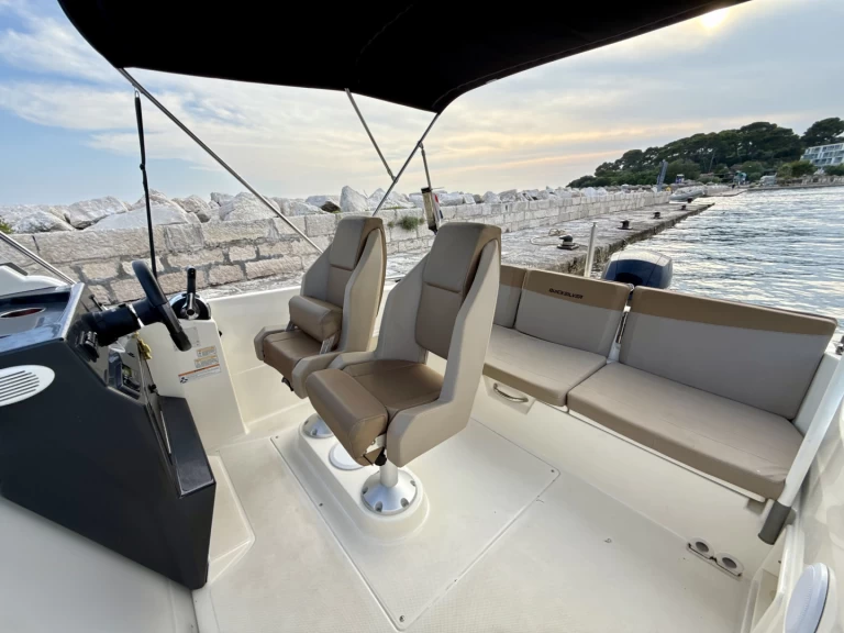 Noleggio barche Porec Port economico Activ 675 Sundeck