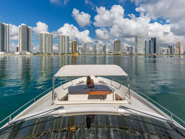 Noleggiare una  Dominator S.r.l GOLDEN 3 a Miami