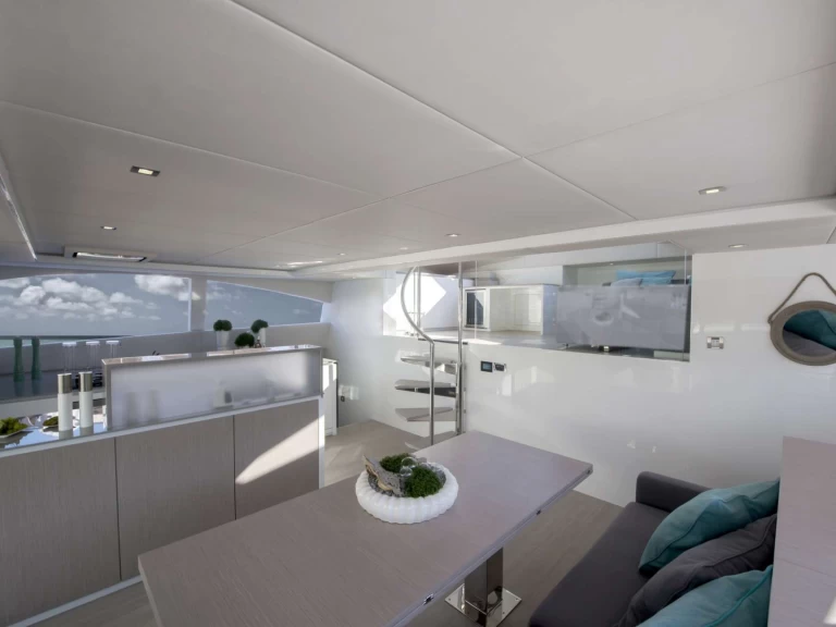 Noleggio Yacht di lusso Sunreef con patente nautica