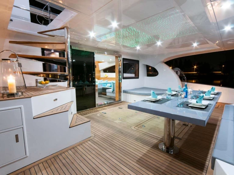 Noleggiare una Sunreef SKYLARK a Turchia