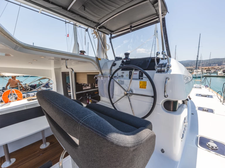 Noleggio barche Lefkáda economico Lagoon 40