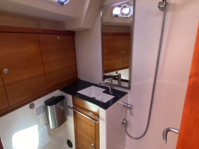 Hanse Hanse 430e da affittare a  Pola