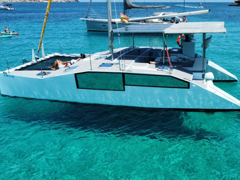 Noleggiare una Multicap-Caraibes Punch 1200 a Playa de Talamanca