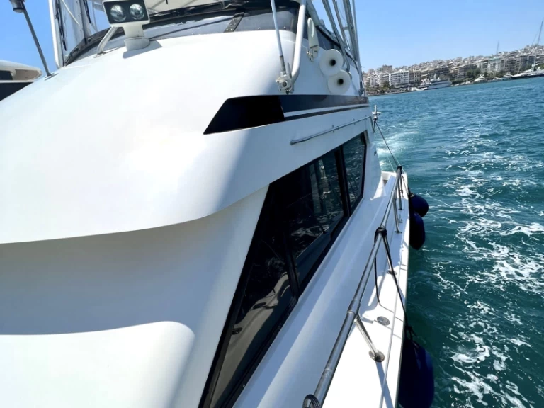 Noleggiare una  Hatteras 50 Convertible a Serifos