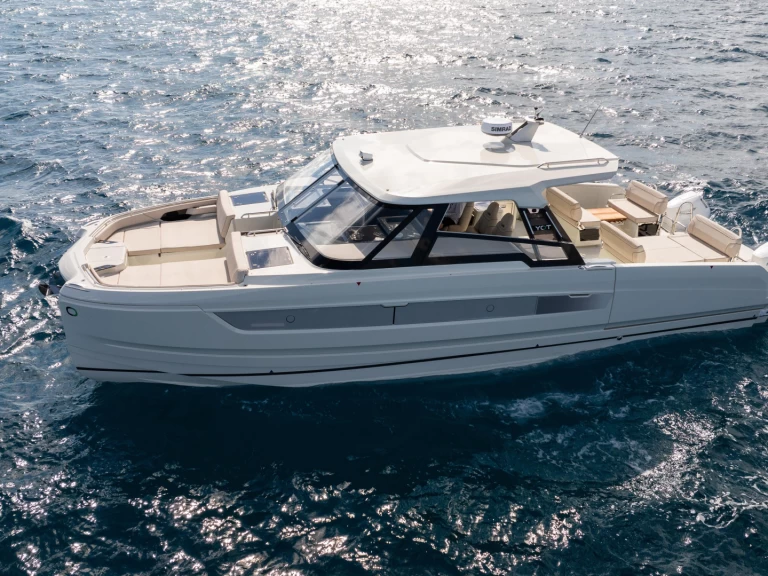 YOT 41 da affittare a  Port la Forêt