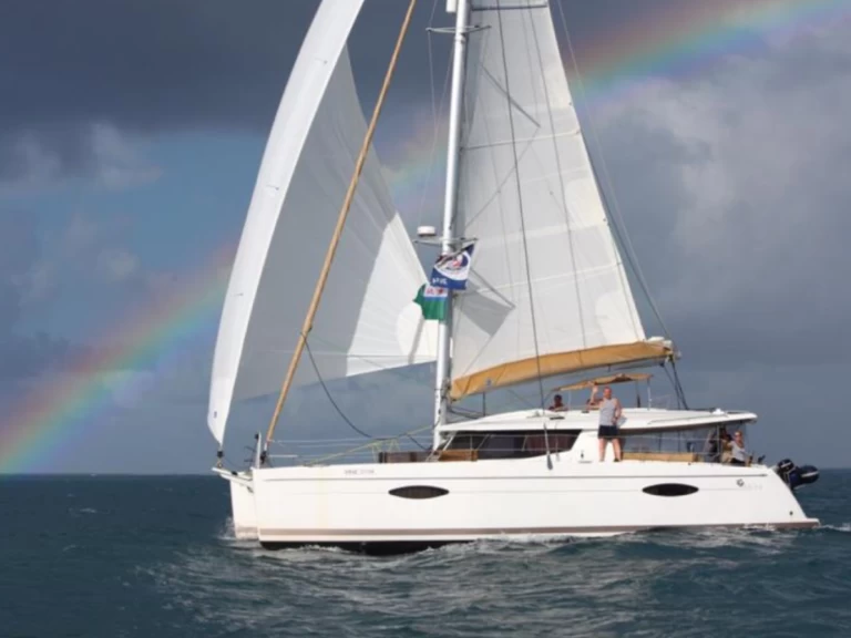 Noleggio Catamarano con o senza skipper Fountaine Pajot a Porto Montenegro