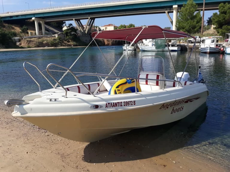 Karel Open da affittare a  Néa Potídhaia