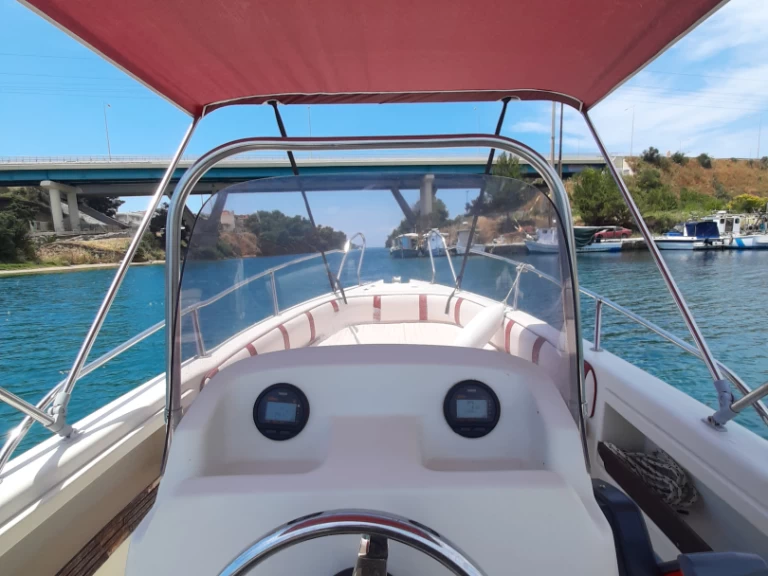 Noleggiare una Karel Open a Néa Potídhaia