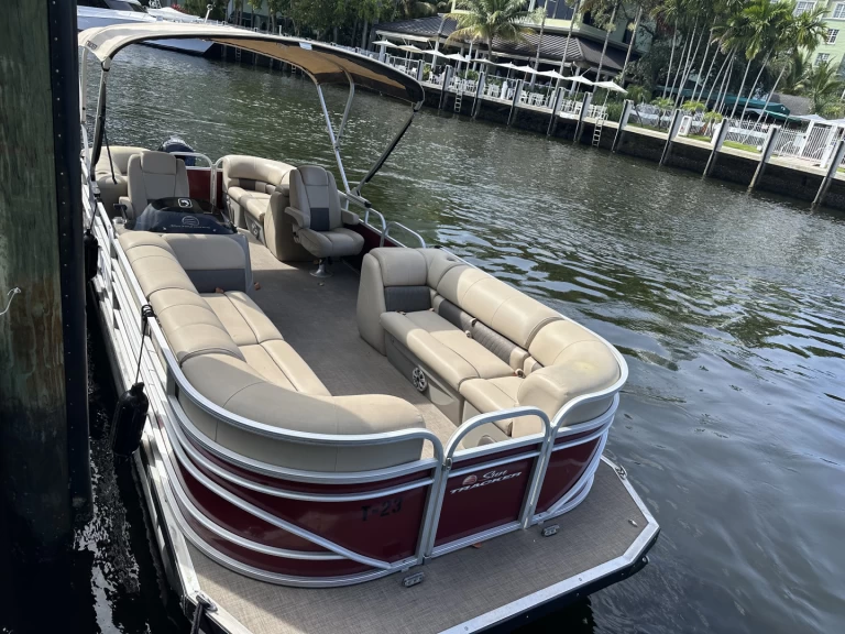 Noleggio a Fort Lauderdale – Suntracker DLX 24 Party Barge su SamBoat