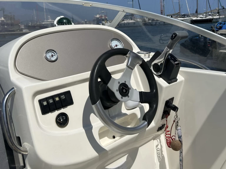 Noleggio a Barcellona – Jeanneau Leader 625 su SamBoat