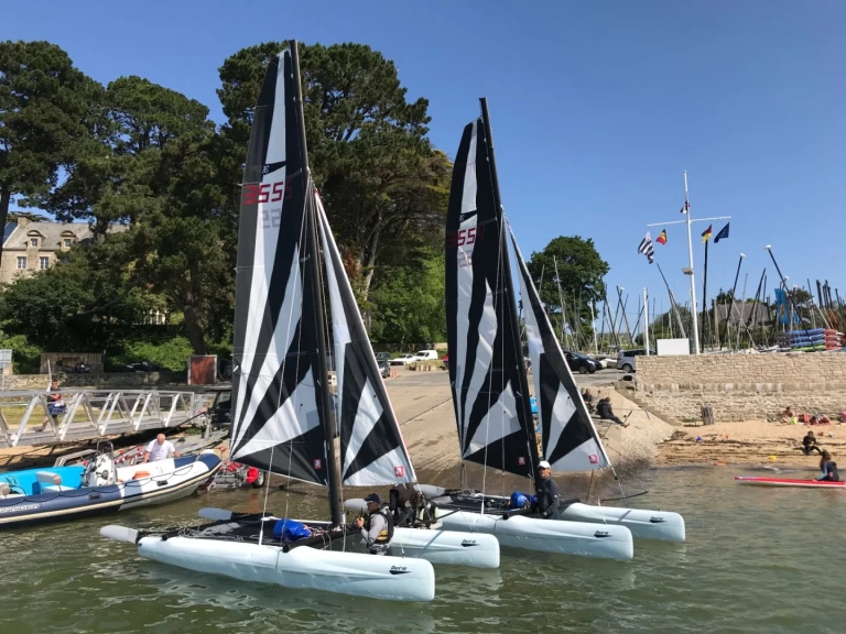 Noleggio Catamarano Dart con patente nautica