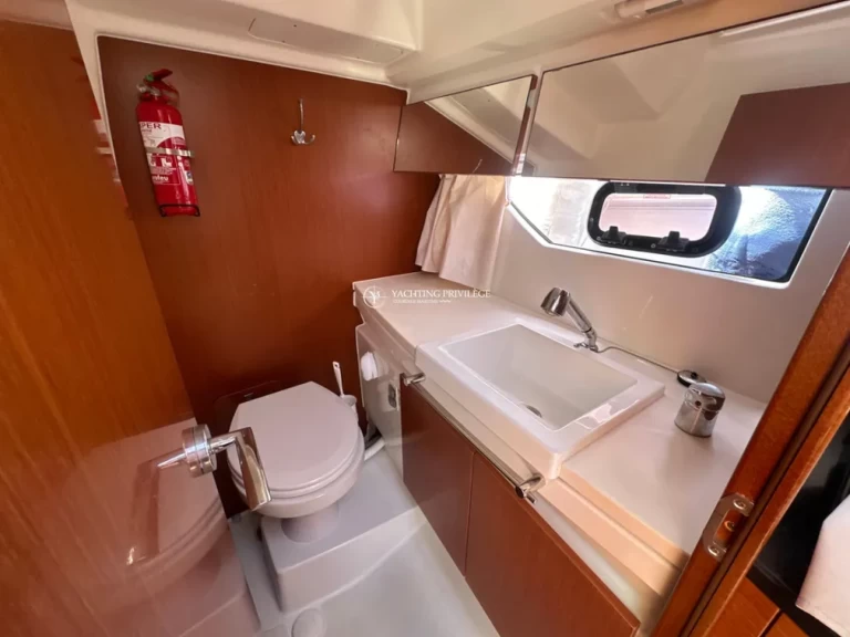 Barca a motore a noleggio a Hyères al miglior prezzo