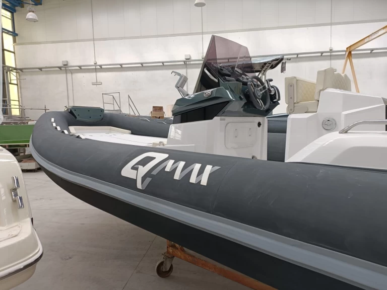 Noleggio Gommone a Vulcano – Qmax 26 Juniorboat 