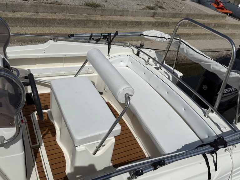 Noleggiare una Ranieri Millennium 18.20 a Pérols