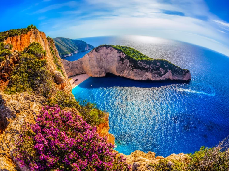 Noleggio Barca a motore con o senza skipper Cranchi a Zante