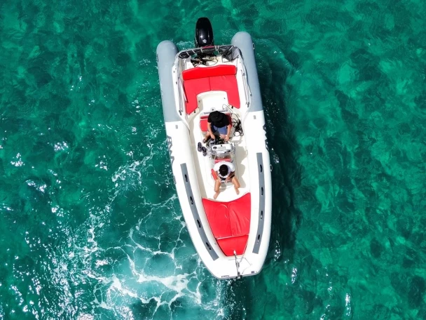 Noleggio Gommone con o senza skipper Bwa a Gapeau