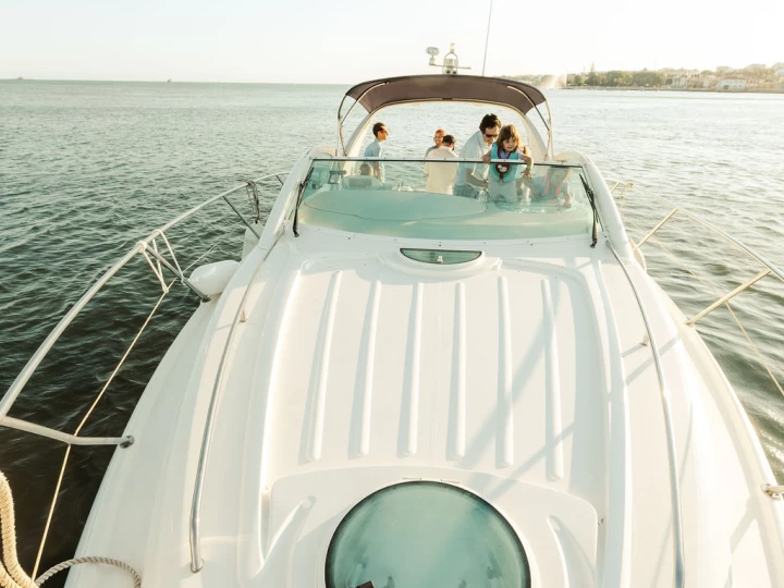 Fairline, U.K. Targa 34 da affittare a  Lisbona