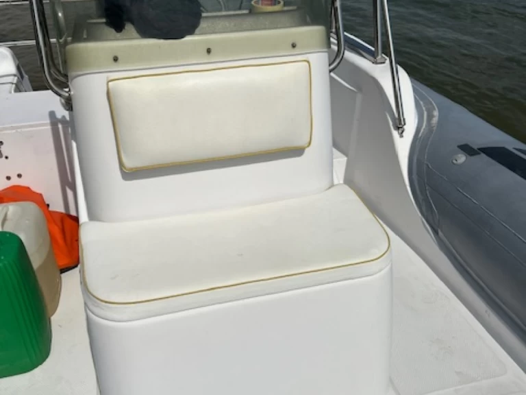 Noleggiare una Sacs Sacs S 750 Madras a Lège-Cap-Ferret