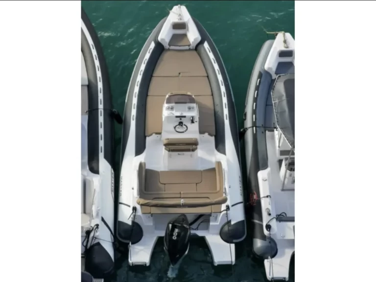 Noleggio Gommone con o senza skipper Master a Sète