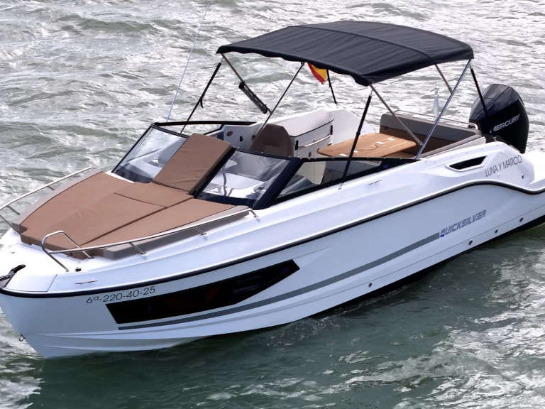 Noleggio barche Altea economico Activ 755 Cruiser