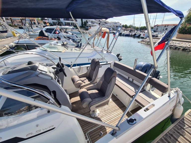 Noleggio Barca a motore Jeanneau con patente nautica