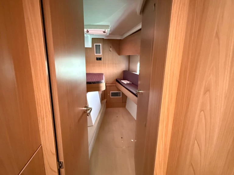 Catamarano a noleggio a Capo d'Orlando al miglior prezzo