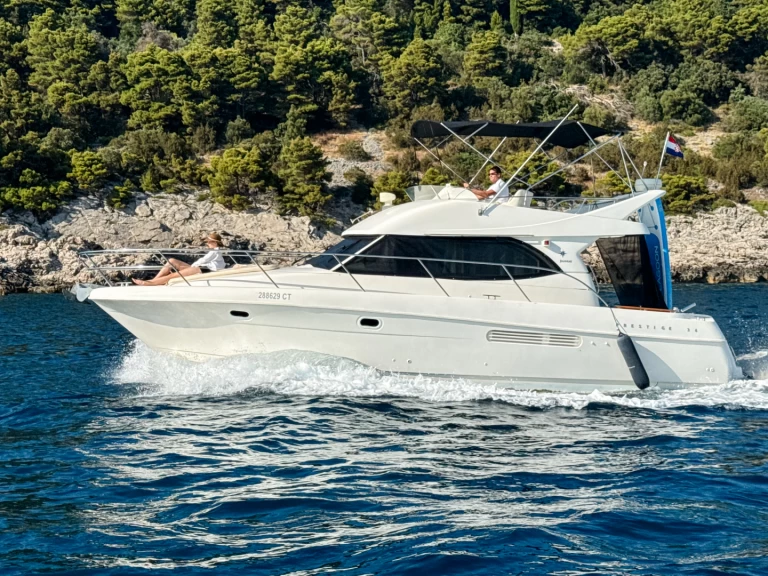 Noleggio a Ragusa (Dubrovnik) – Jeanneau Prestige 36 Fly su SamBoat