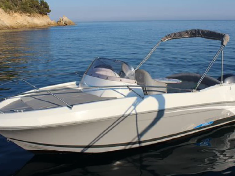 Noleggio Barca a motore con o senza skipper Bénéteau a Mandelieu-la-Napoule