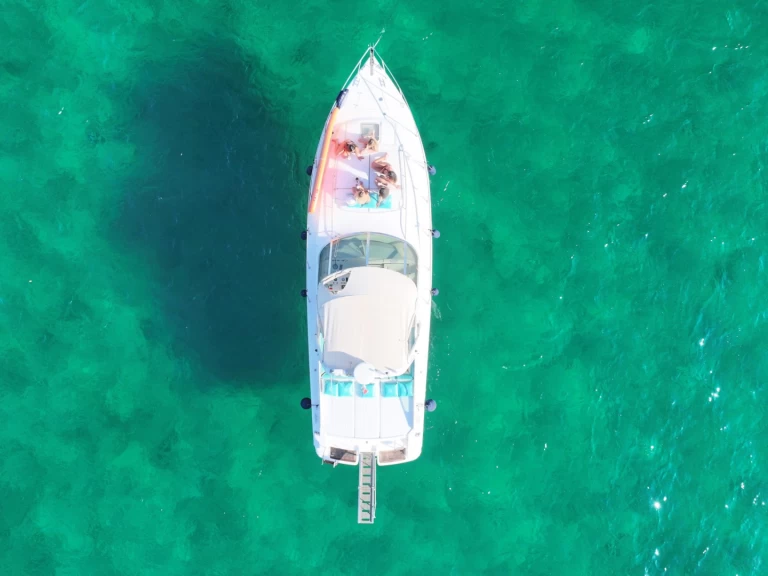 Noleggiare una Squalo Squalo 40 a Porto Cesareo