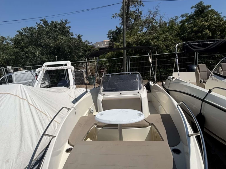 Noleggio barche Quicksilver Activ 555 Open a Marsiglia su Samboat