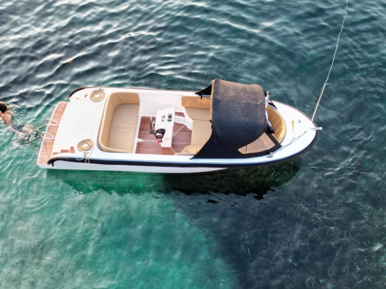 Noleggio barche BRB 555 tenders a Mandelieu-la-Napoule su Samboat