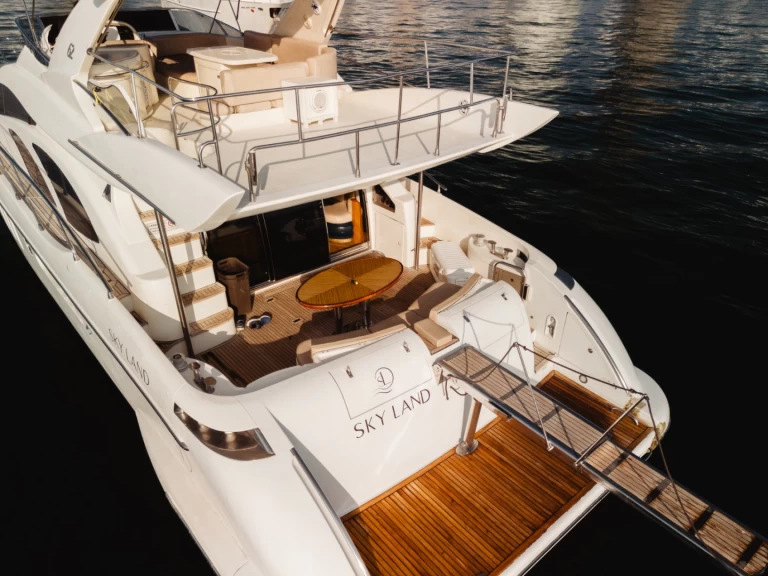 Noleggio barche Azimut Azimut 62 a Cartagena su Samboat