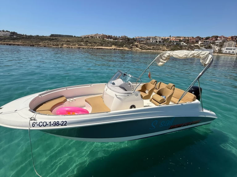 Noleggio Barca a motore Remus con patente nautica