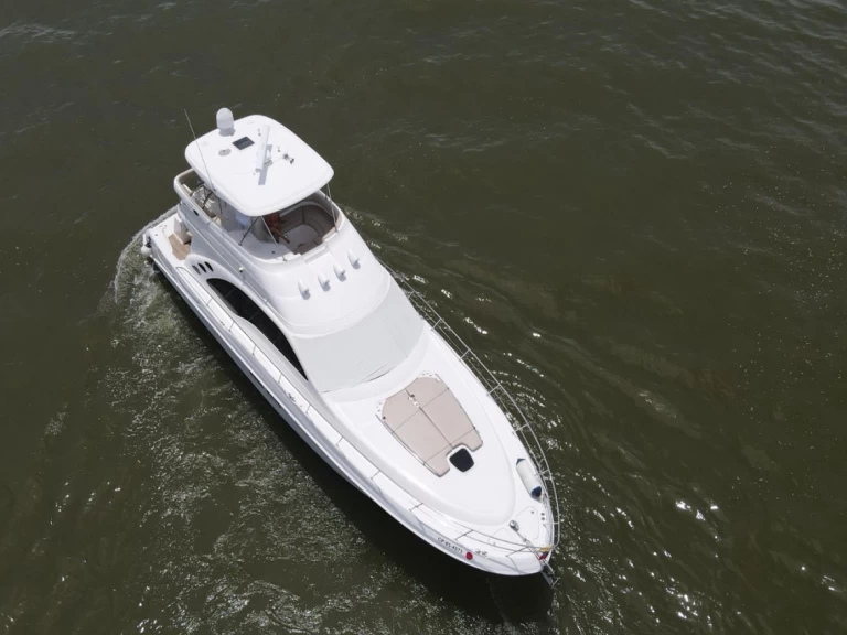 Noleggio Yacht di lusso Sea Ray con patente nautica