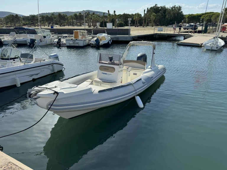 Noleggiare una Lomac Lomac 710 IN a Hyères