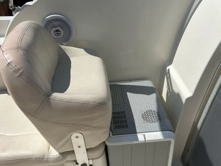 Barca a motore a noleggio a Palamós al miglior prezzo