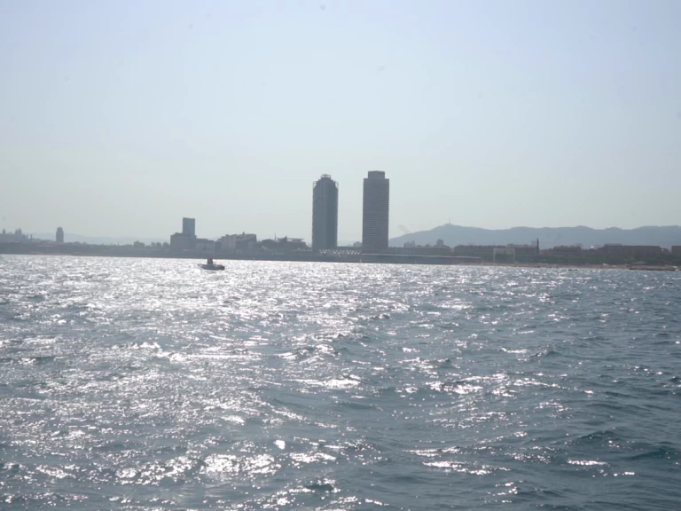 Noleggio Barca a vela Dresport S.A con patente nautica