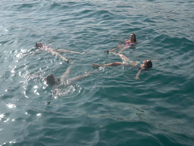 Barca a vela a noleggio a Badalona al miglior prezzo