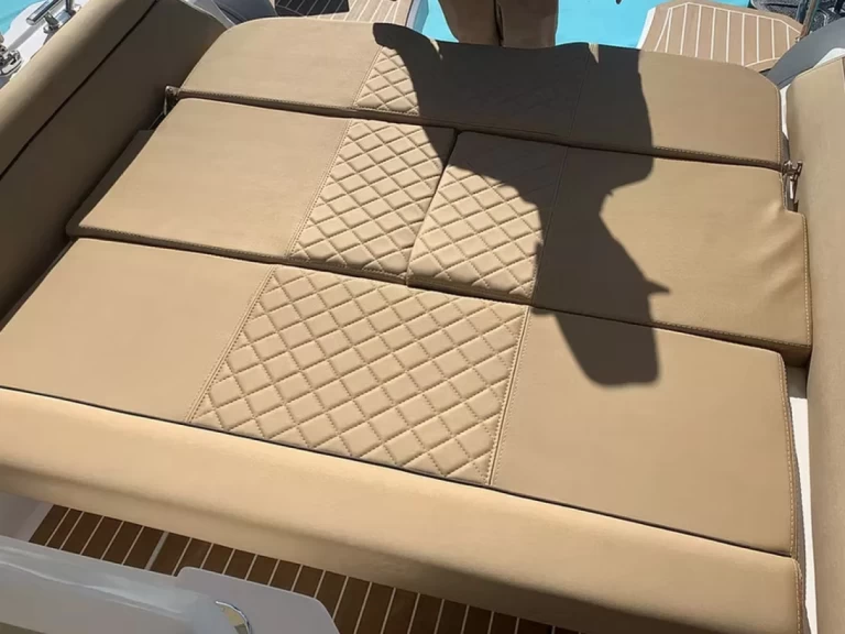 Gommone a noleggio a Juan-les-Pins al miglior prezzo