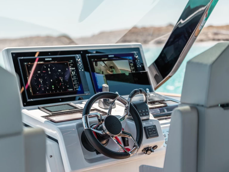 Barca a motore a noleggio a Ibiza Town al miglior prezzo