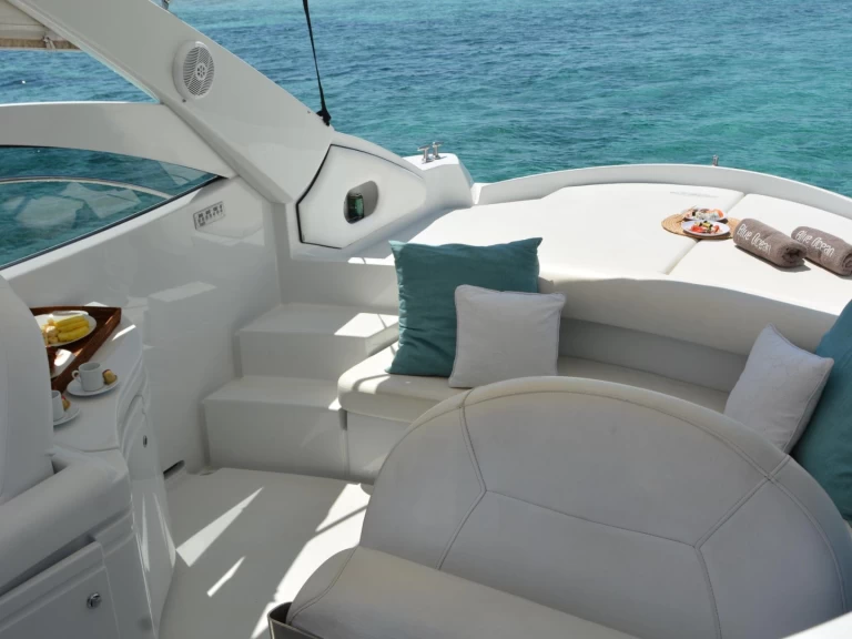 Noleggio Barca a motore a Ibiza Town – Pershing Pershing 37