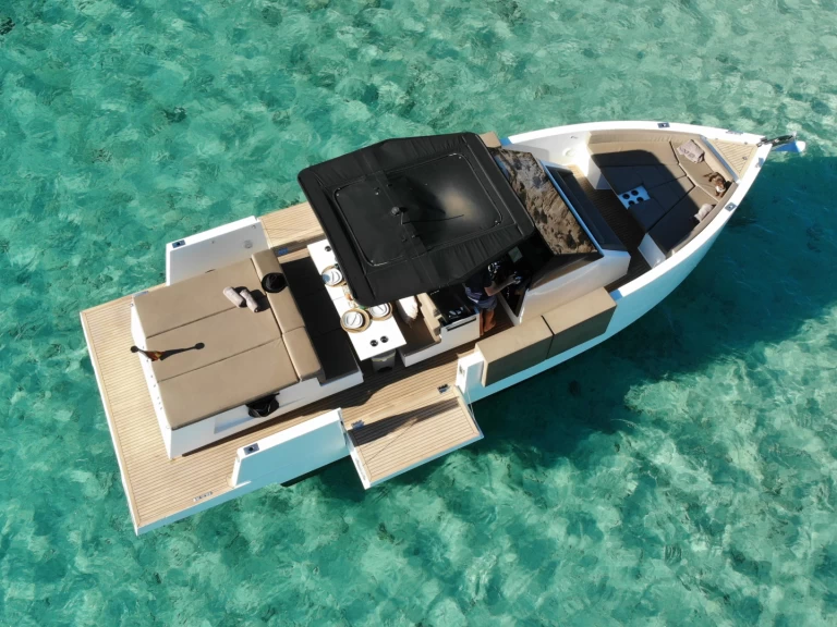 Noleggio Barca a motore De Antonio con patente nautica