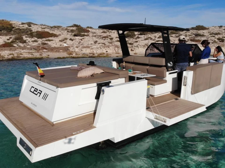 Noleggio a Ibiza Town – De Antonio D34 su SamBoat