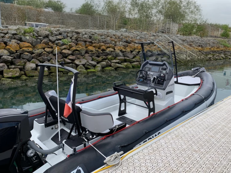 Noleggiare una Zodiac Open 7 a Les Sables-d'Olonne