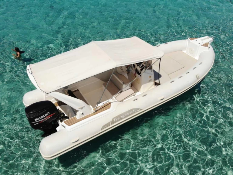 Noleggio Barca a motore Capelli con patente nautica