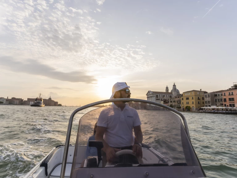 Noleggio Barca a motore a Mestre – Brube Mose 17