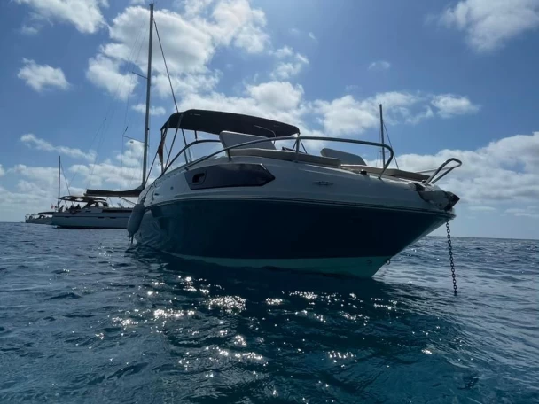 Noleggio Barca a motore con o senza skipper Bayliner a Palma de Maiorca