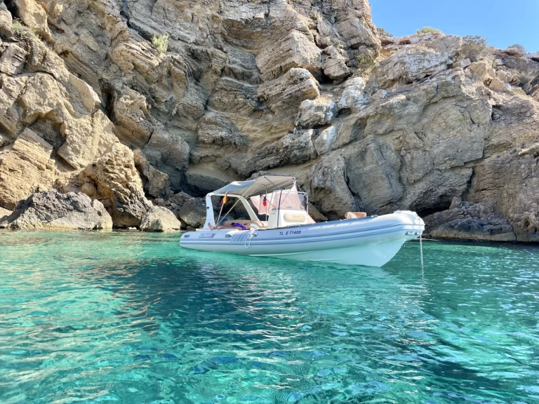 Noleggio Gommone Lomac con patente nautica