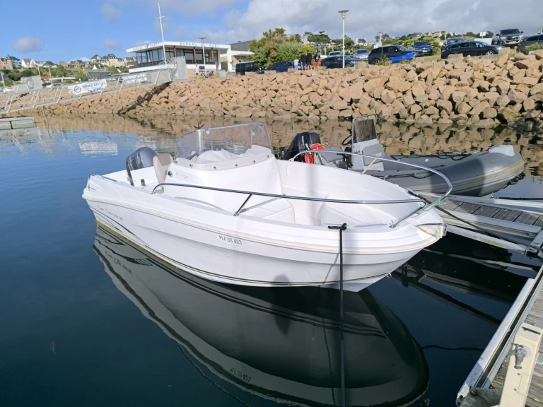 Jeanneau Cap Camarat 5.5 CC Style da affittare a  Trébeurden